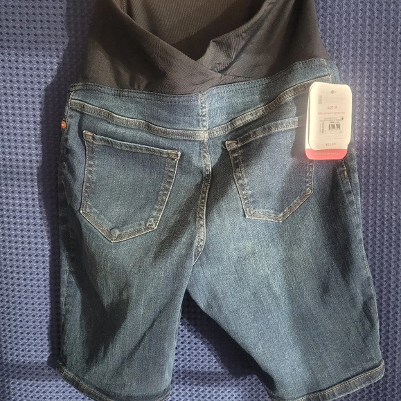 Isabel Maternity Bermuda Dark Wash Jean Shorts - Picture 3 of 6